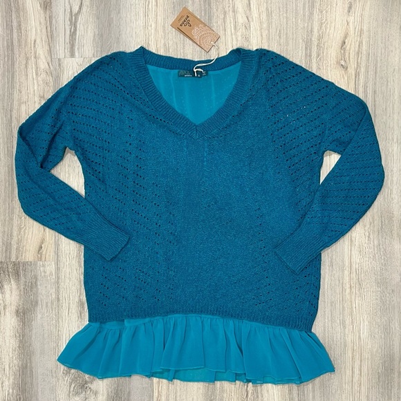 NWT Prana Ellery Blue V Neck Crocheted Long Sleeve Layered Sweater Top Size M - Picture 1 of 8